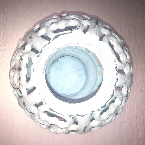 Intricate scroll cut out metal tea light candle holder distressed cream p… - Picture 2 of 5